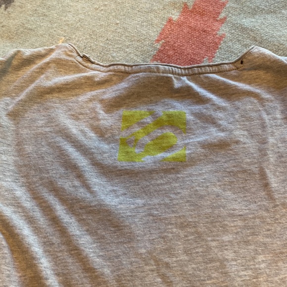 Five Ten long sleeve - Picture 4 of 4